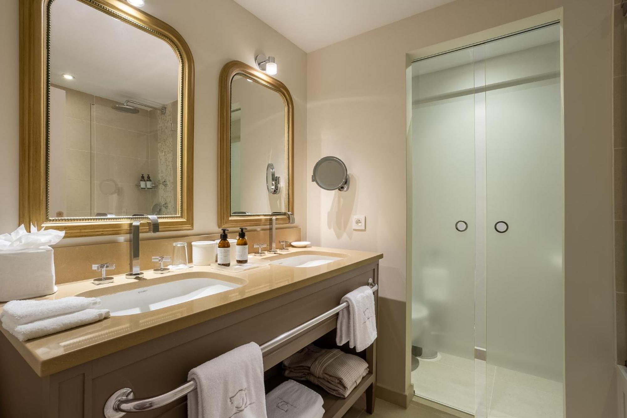 Triple Room Access to Spa Private Beach